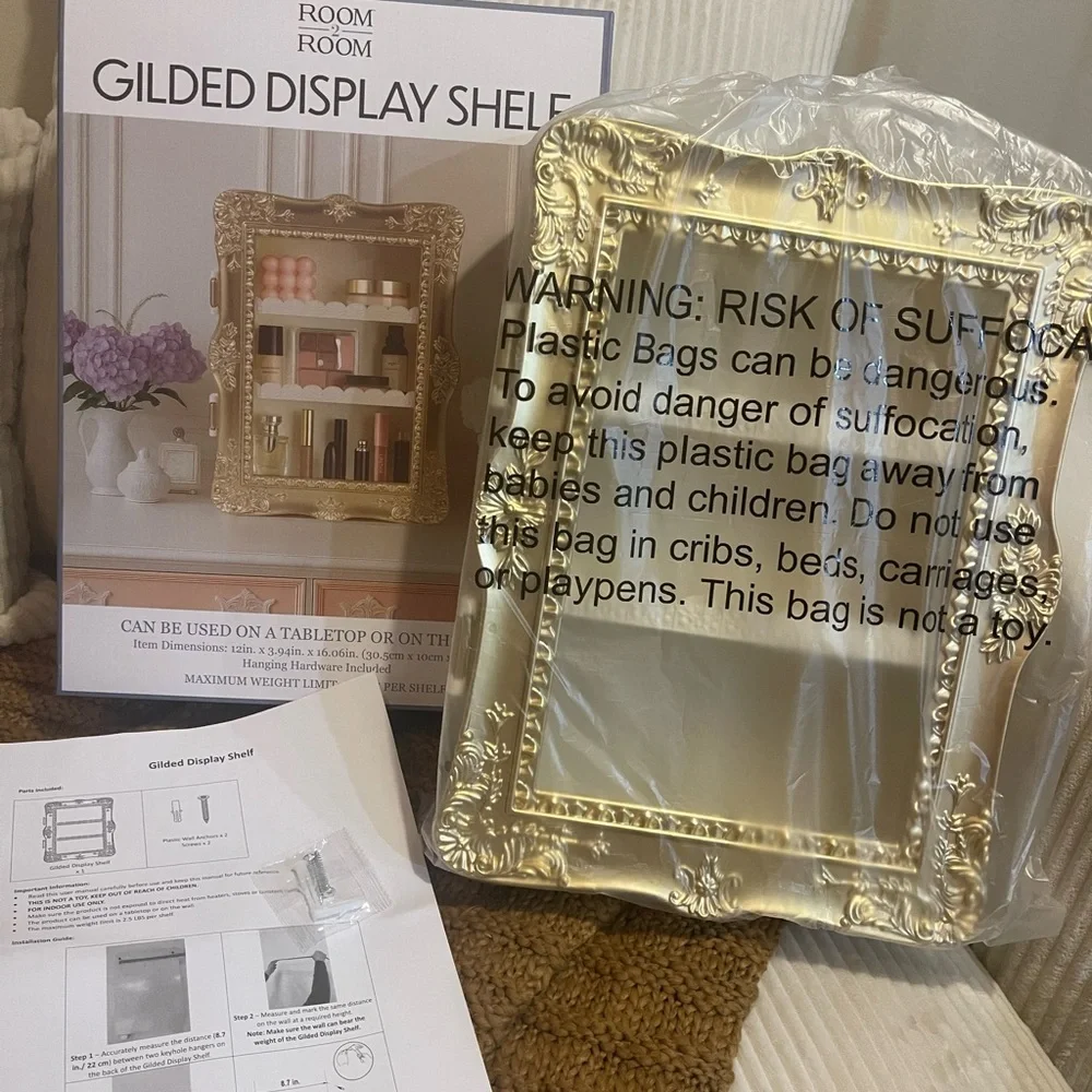 ROOM2ROOM VIRAL Gilded Display Shelf in Gold